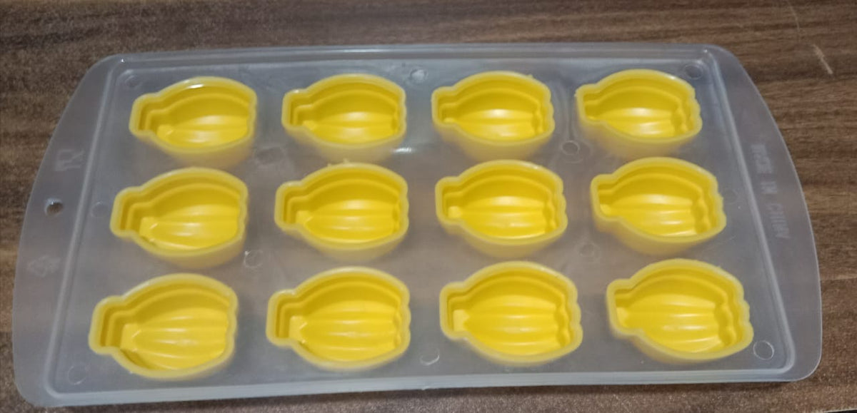 Silicone Fruit-Shaped Ice Cube Tray - Creative Multi-Design Freezer Mold (1 Pc)